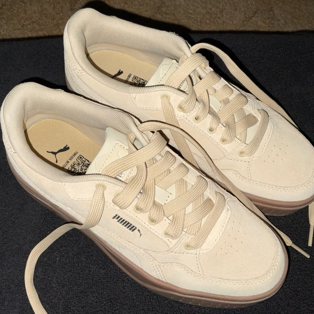 Puma sport shoes!